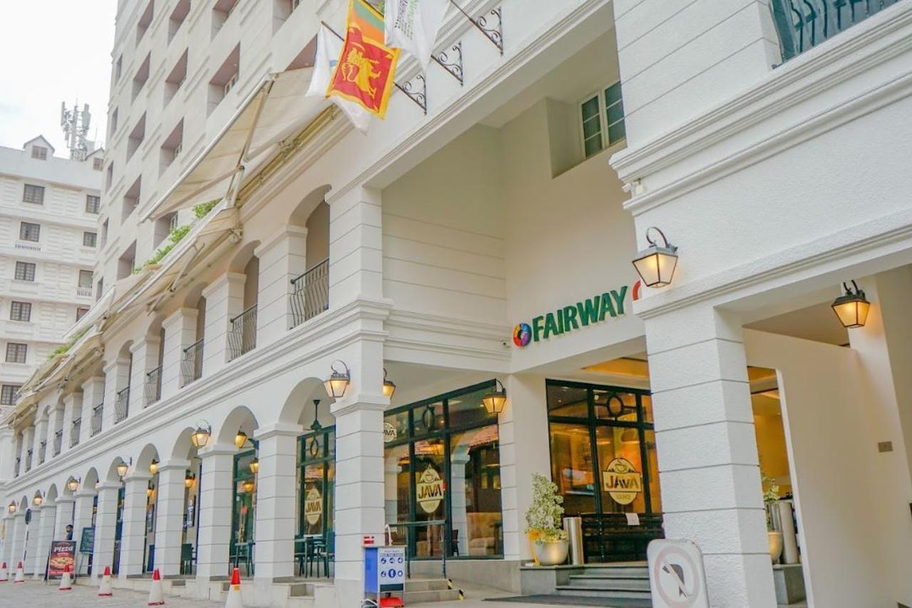 Fairway Colombo - Sri Lanka'S First Hotel With Robot Technology Exterior foto