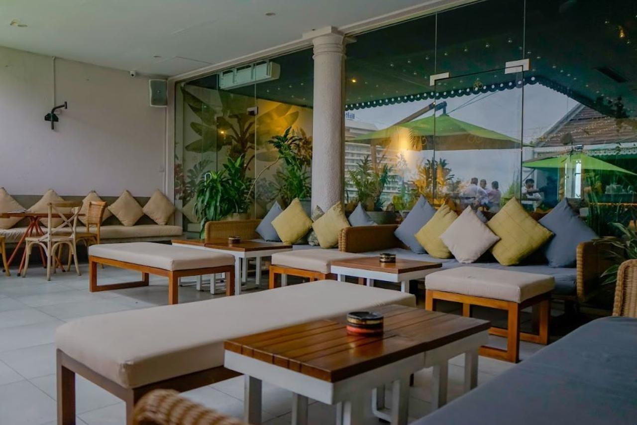 Fairway Colombo - Sri Lanka'S First Hotel With Robot Technology Exterior foto