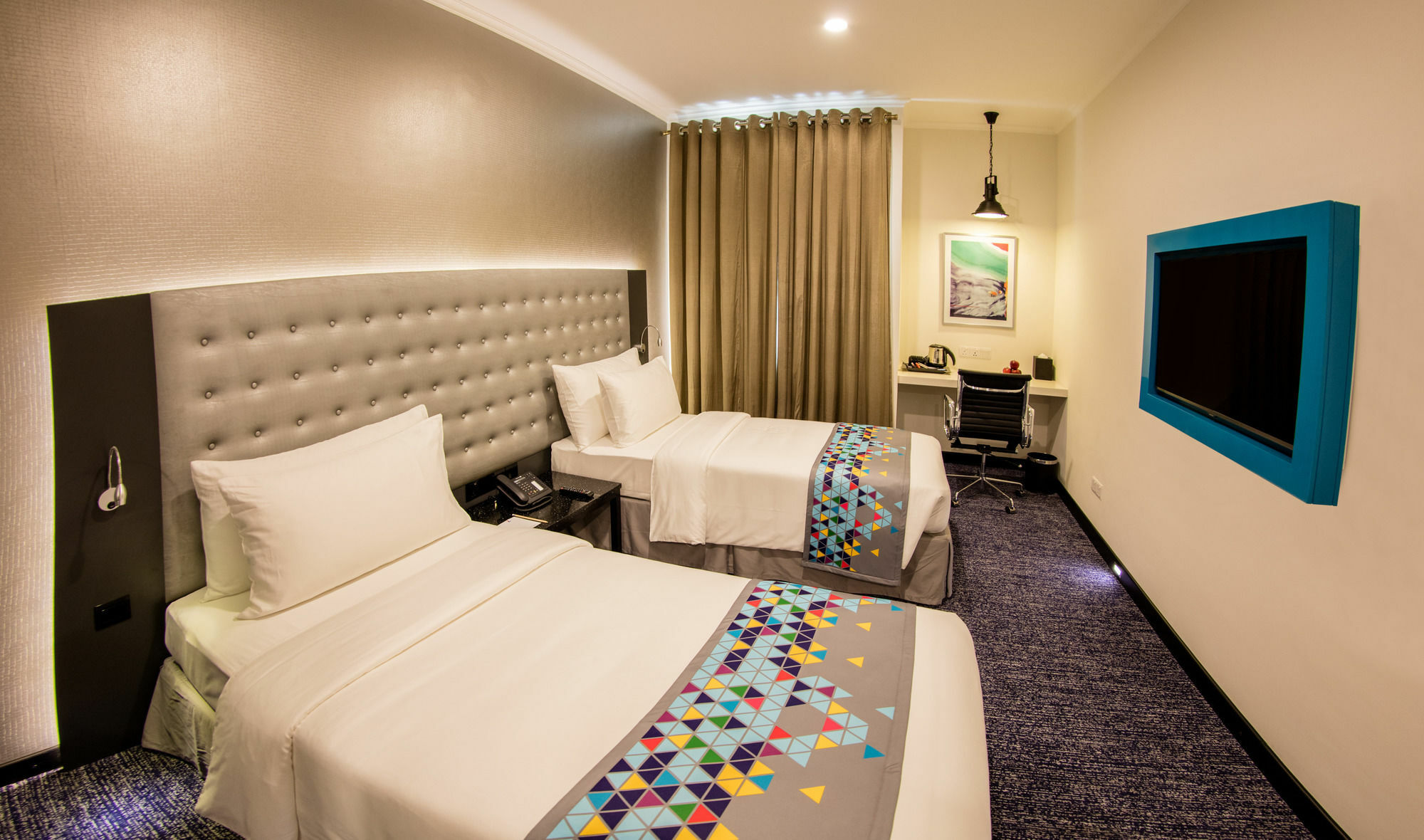 Fairway Colombo - Sri Lanka'S First Hotel With Robot Technology Exterior foto