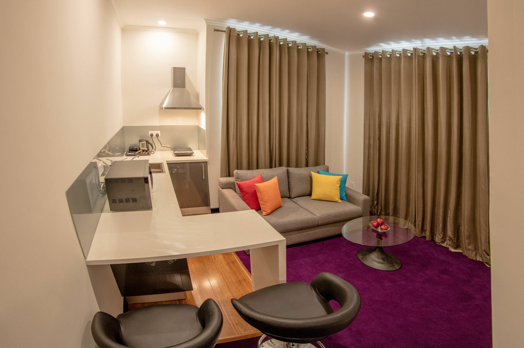 Fairway Colombo - Sri Lanka'S First Hotel With Robot Technology Exterior foto