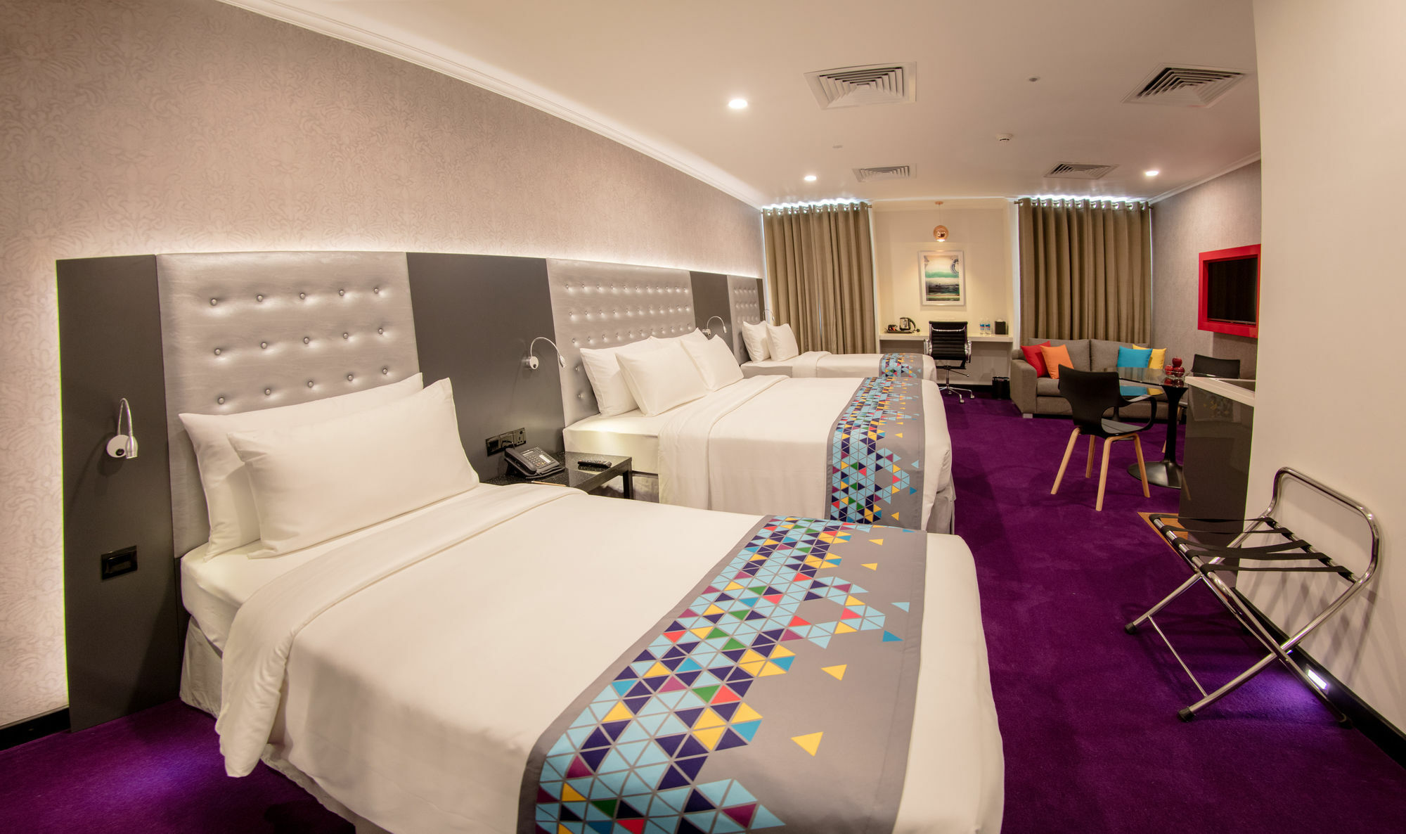 Fairway Colombo - Sri Lanka'S First Hotel With Robot Technology Exterior foto